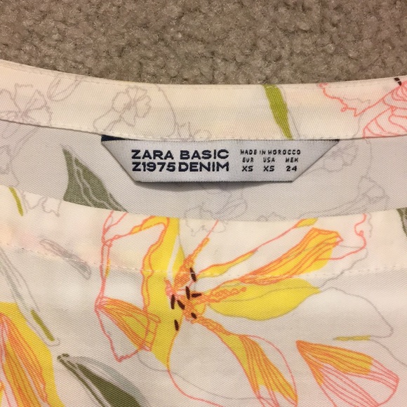 Zara’s floral top - Picture 2 of 6